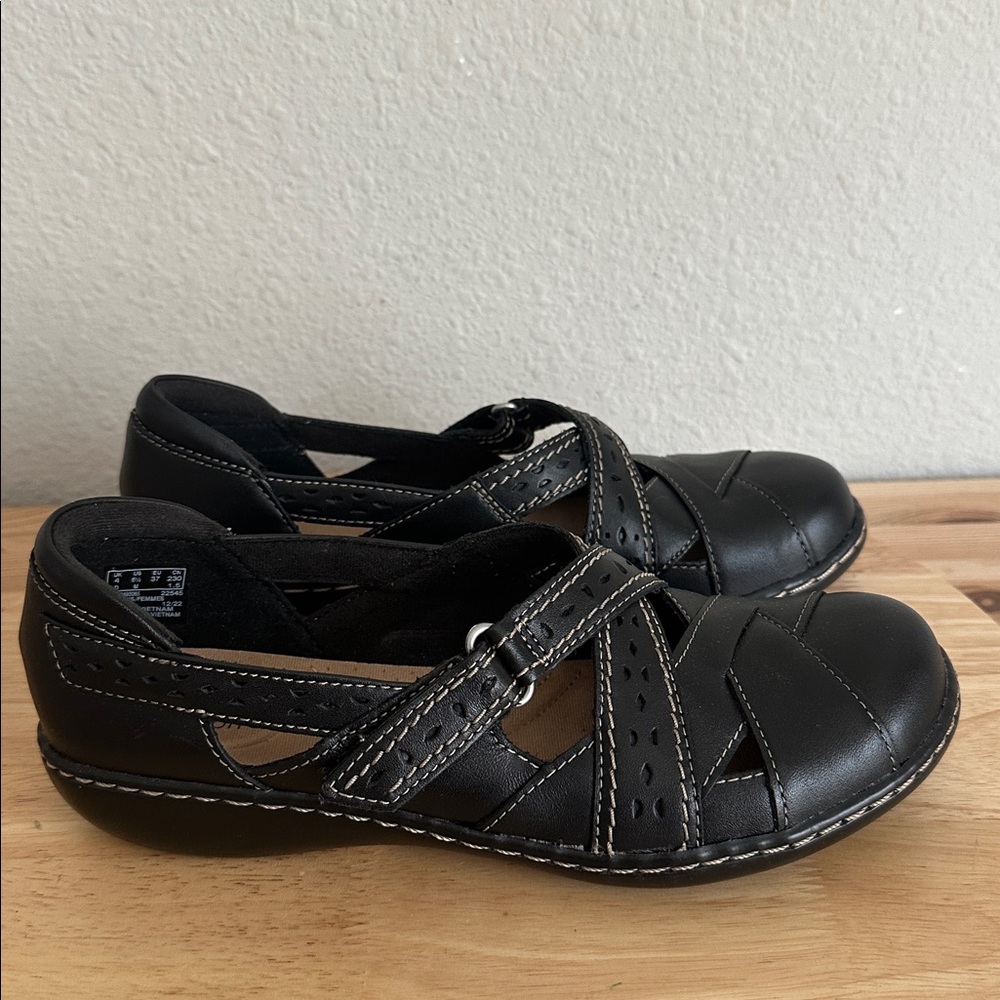 Clarks Womens Ashland Spin Q Closed Toe Slip-On Shoe new 6.5M - Picture 4 of 6